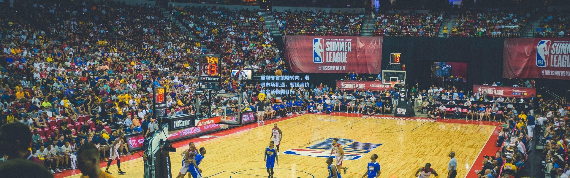 曼联冬窗策略转向，着眼市场机遇，暂缓高价锁定沃顿类目标